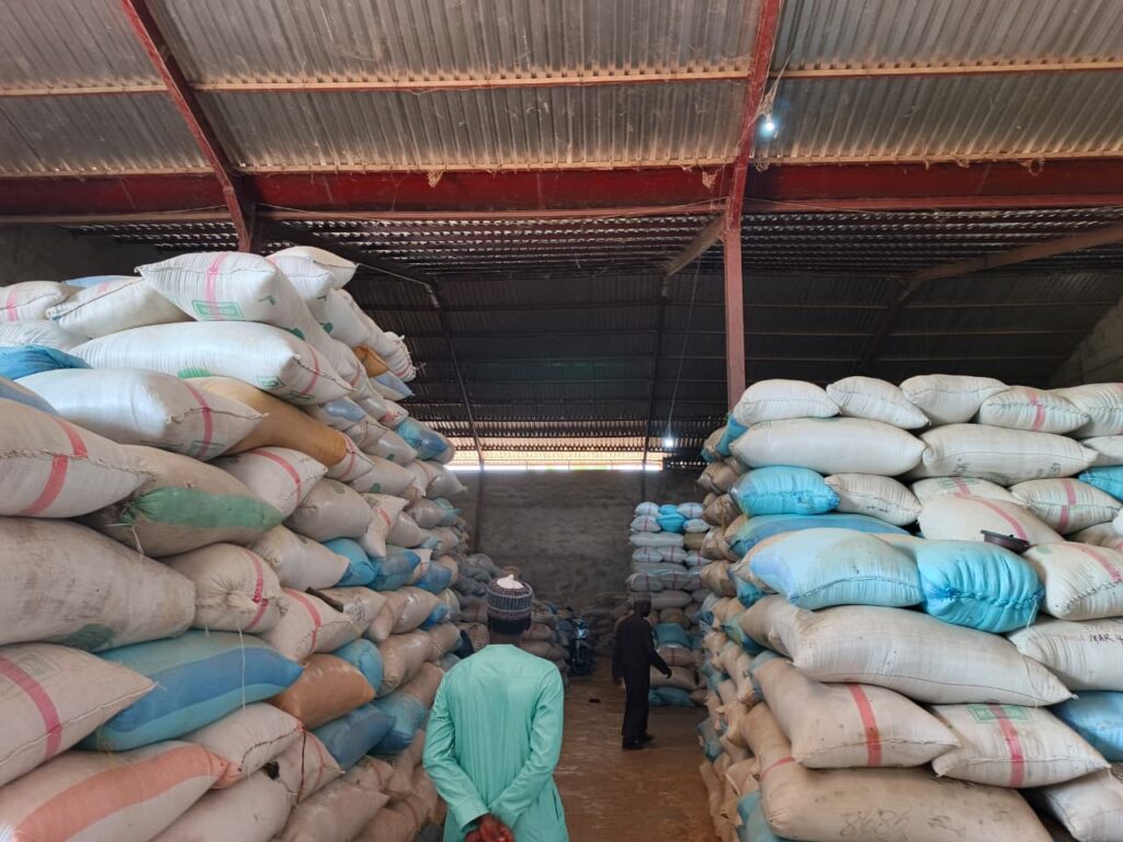 Sesame, Sesame oil, Black sesame, Roasted sesame, Sesame seed, Sesame seeds, Sesame seeds benefits, Black sesame seeds, Sesame seed oil, Sesame benefits, sesame seeds white, sesame supplier, sesame oil benefits, sesame seed supplier, sesame seed exporter, hulled sesame seeds, bulk sesame seeds, natural sesame seeds, sesame seed exporter, Nigeria sesame export,